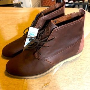 NEW Reed Voyage Desert Leather Boots Women’s 9